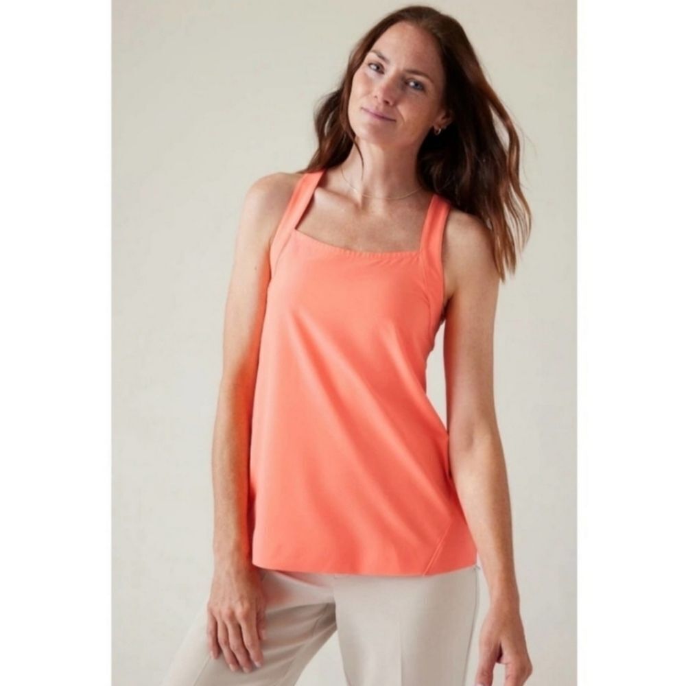 Athleta Arrival Tank, Women's size Medium, Peach, NWT Never Been Worn